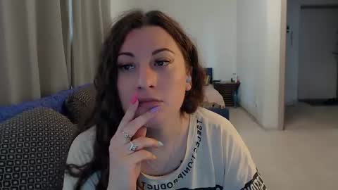 helen_adams_ online show from 29, 6, 2026