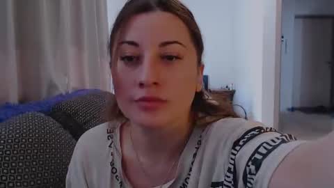 helen_adams_ online show from 13, 7, 2026
