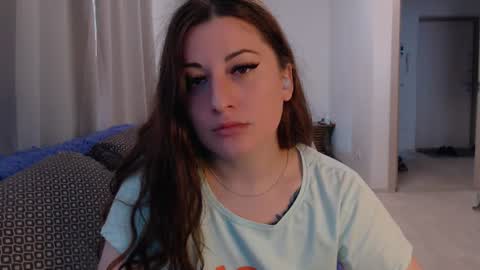 helen_adams_ online show from 20, 7, 2026
