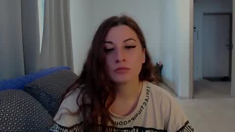 helen_adams_ online show from 28, 7, 2026