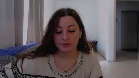helen_adams_ online show from 31, 7, 2026