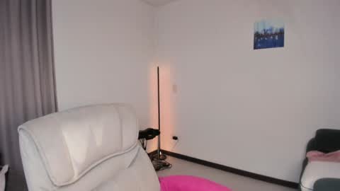 helen_miller online show from 29, 1, 2025