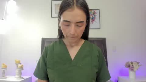Snapshot of helen_mooree chatting on 26, 6, 2026 Helen online show from 26, 6, 2026