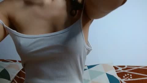 Snapshot of helena_hadler chatting on 28, 1, 2025 -- EE -- online show from 28, 1, 2025