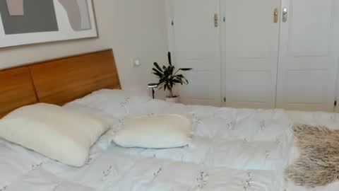 helena_hills online show from 8, 11, 2025