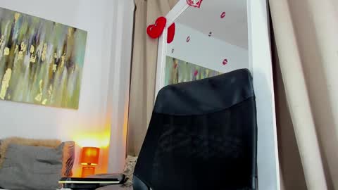 Helena Santos  online show from 22, 2, 2025