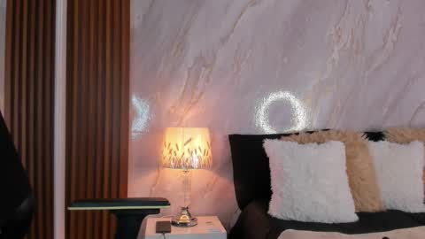 Helena Santos  online show from 14, 1, 2026