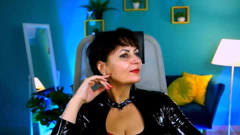 Snapshot of helenbeler chatting on 7, 11, 2025 helenbeler online show from 7, 11, 2025