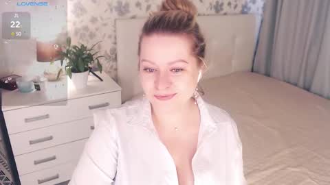 Helena Bonham online show from 25, 2, 2025