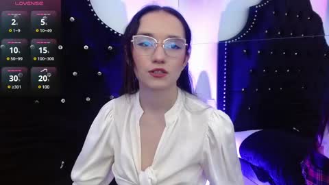 Helene online show from 20, 2, 2025