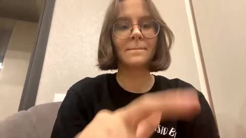 Vicky online show from 19, 4, 2026