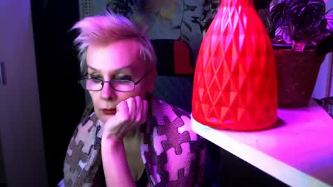 Helga online show from 4, 4, 2026