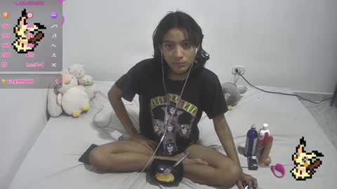 Helia Transfem and Amy online show from 24, 1, 2025