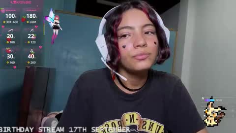 Helia Transfem and Amy online show from 16, 9, 2025