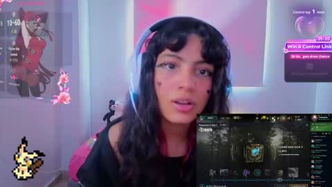 Helia Transfem and Amy online show from 18, 2, 2026