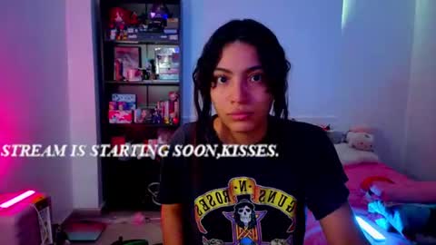 Snapshot of helia_n_amy chatting on 14, 7, 2026 Helia Transfem and Amy online show from 14, 7, 2026