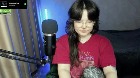 Red online show from 11, 11, 2025