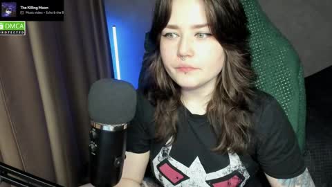 Red online show from 4, 6, 2026