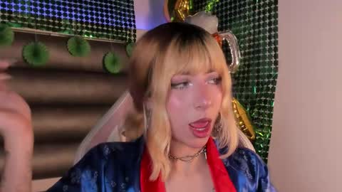 hellen__smith_ online show from 18, 3, 2026