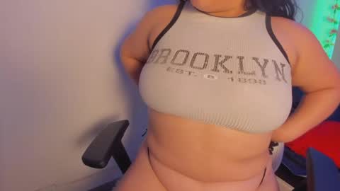 Snapshot of hellen__smith_ chatting on 27, 4, 2026 hellen__smith_ online show from 27, 4, 2026