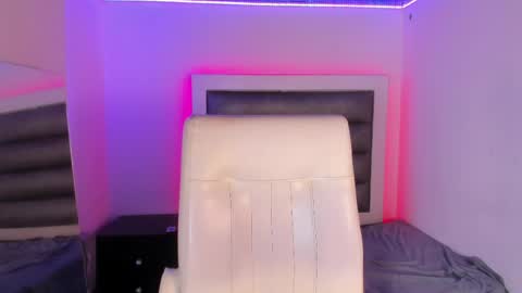 Snapshot of hellen__smith_ chatting on 7, 5, 2026 hellen__smith_ online show from 7, 5, 2026