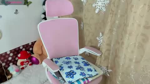 Snapshot of hellen_garcia chatting on 14, 6, 2026 Hellen online show from 14, 6, 2026
