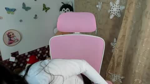 Snapshot of hellen_garcia chatting on 18, 6, 2026 Hellen online show from 18, 6, 2026