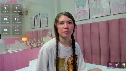 Snapshot of hellencute18_ chatting on 24, 6, 2026 online show from 24, 6, 2026