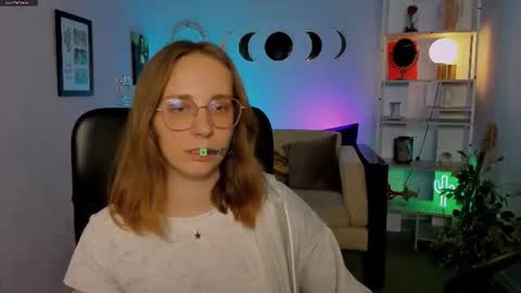 Snapshot of helli_belli chatting on 20, 6, 2026 Helli online show from 20, 6, 2026