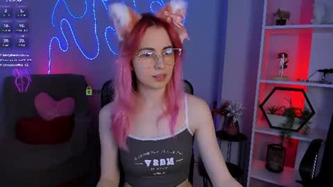 Snapshot of helli_belli chatting on 5, 7, 2026 Helli online show from 5, 7, 2026