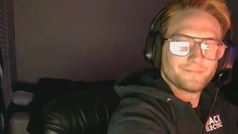 hello672919 online show from 28, 4, 2026