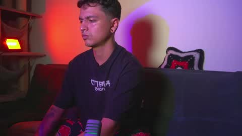 Owner of your wallet  online show from 29, 12, 2024