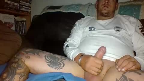 Snapshot of helpmecumhard4uxxx chatting on 2, 2, 2026 helpmecumhard4uxxx online show from 2, 2, 2026
