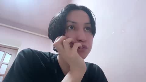 Snapshot of hencamx chatting on 5, 2, 2025 Eva online show from 5, 2, 2025