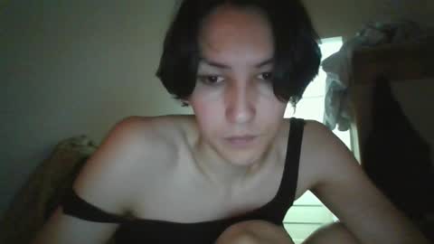 Snapshot of hencamx chatting on 24, 2, 2025 Eva online show from 24, 2, 2025