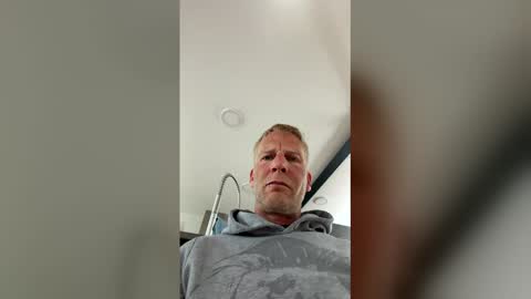Henriicc online show from 12, 5, 2026