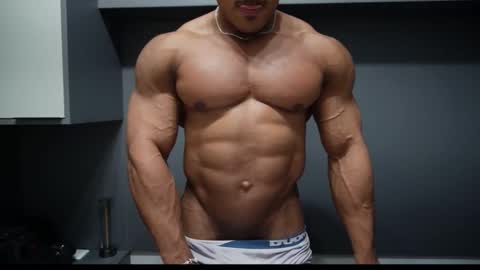 Snapshot of henrimusclee chatting on 9, 3, 2026 Henri online show from 9, 3, 2026