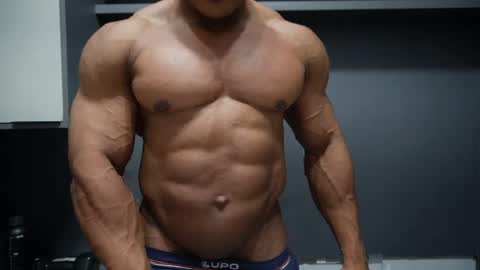 Snapshot of henrimusclee chatting on 2, 4, 2026 Henri online show from 2, 4, 2026