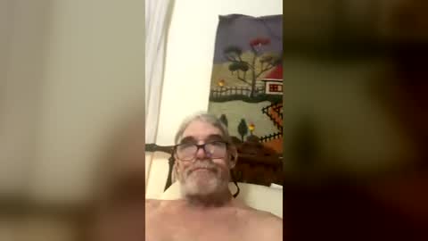 Snapshot of henrybond1979 chatting on 28, 6, 2026 henrybond1979 online show from 28, 6, 2026