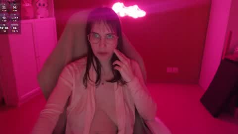 Snapshot of heraluna_ chatting on 12, 1, 2025 HeraLuna online show from 12, 1, 2025