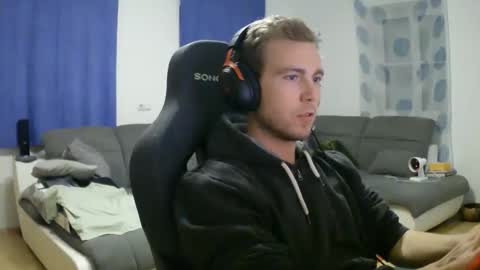 John Pearl online show from 4, 4, 2026