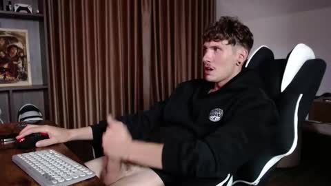 Gregblonde  Alextattoo online show from 28, 9, 2025