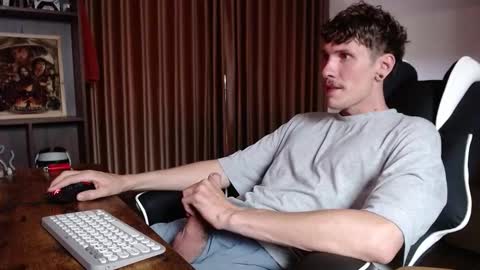 Gregblonde  Alextattoo online show from 27, 11, 2025