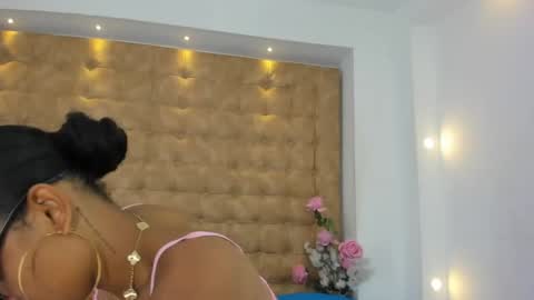 Snapshot of hermione_brown chatting on 1, 5, 2026 hermione_brown online show from 1, 5, 2026