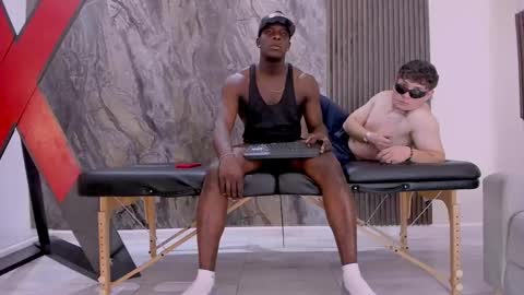 heteros men online show from 17, 9, 2025