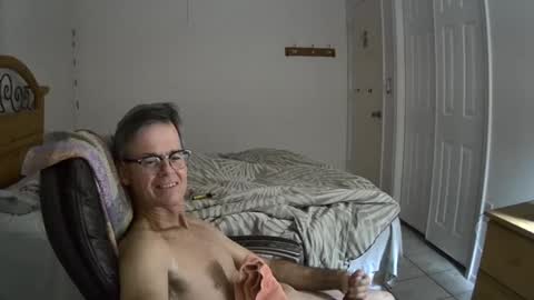 Snapshot of hewes1 chatting on 8, 12, 2024 hewes1 online show from 8, 12, 2024