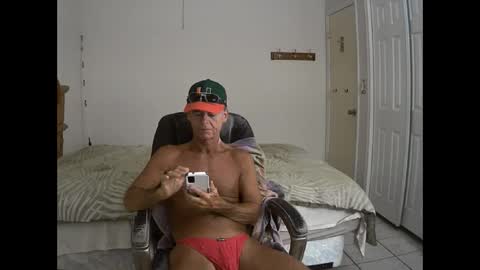 Snapshot of hewes1 chatting on 9, 9, 2025 hewes1 online show from 9, 9, 2025