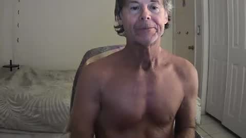 Snapshot of hewes1 chatting on 25, 3, 2026 hewes1 online show from 25, 3, 2026