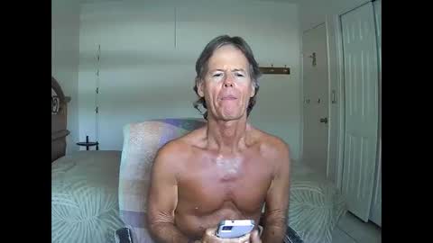 Snapshot of hewes1 chatting on 11, 5, 2026 hewes1 online show from 11, 5, 2026
