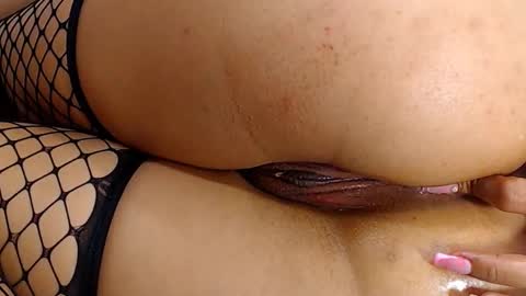 Snapshot of hexaravagina22 chatting on 12, 11, 2025 SARA online show from 12, 11, 2025